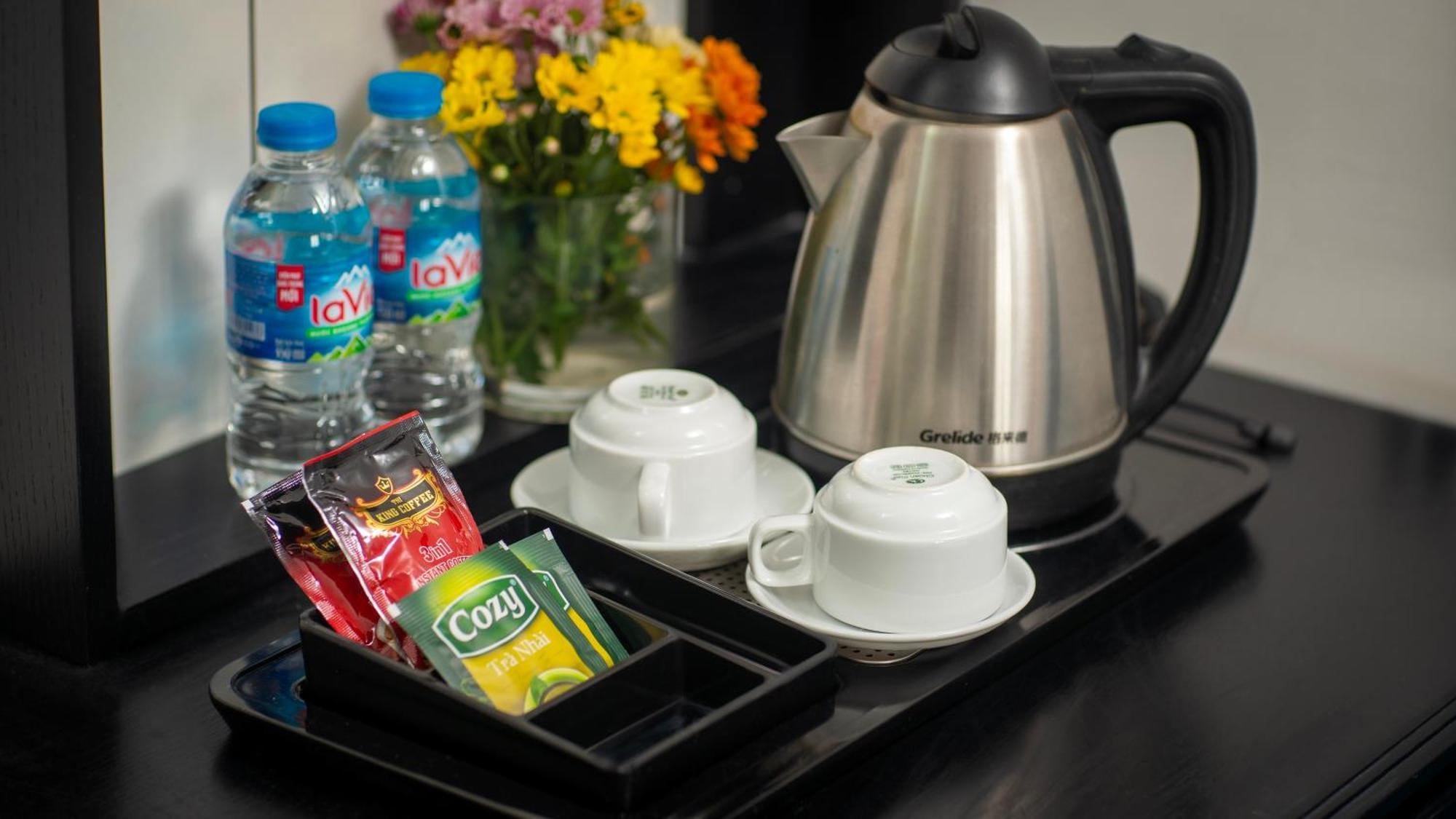 Hanoi Solo Hostel Zewnętrze zdjęcie