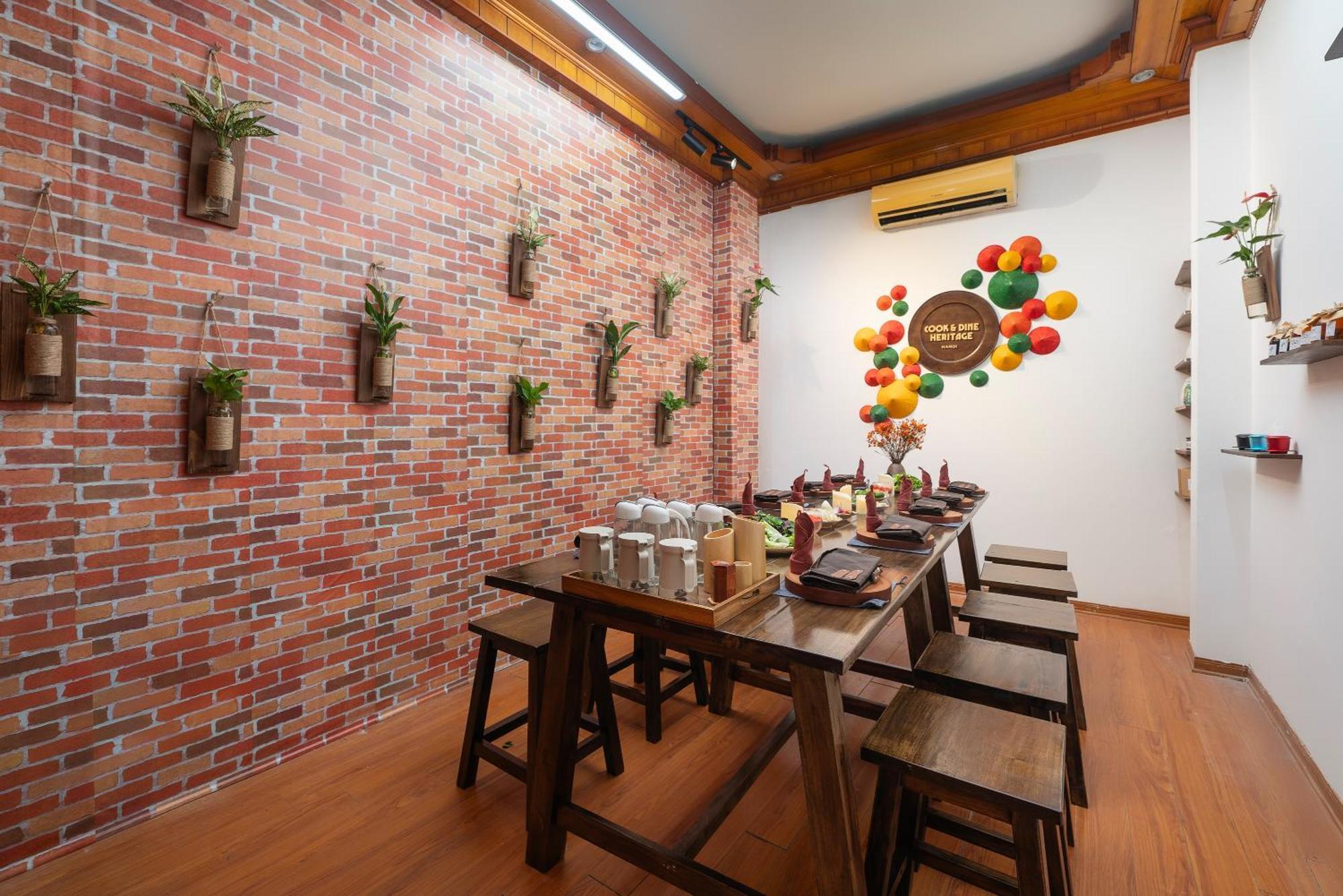 Hanoi Solo Hostel Zewnętrze zdjęcie