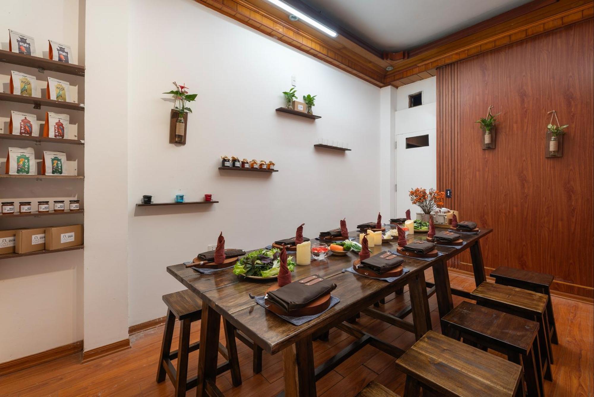 Hanoi Solo Hostel Zewnętrze zdjęcie